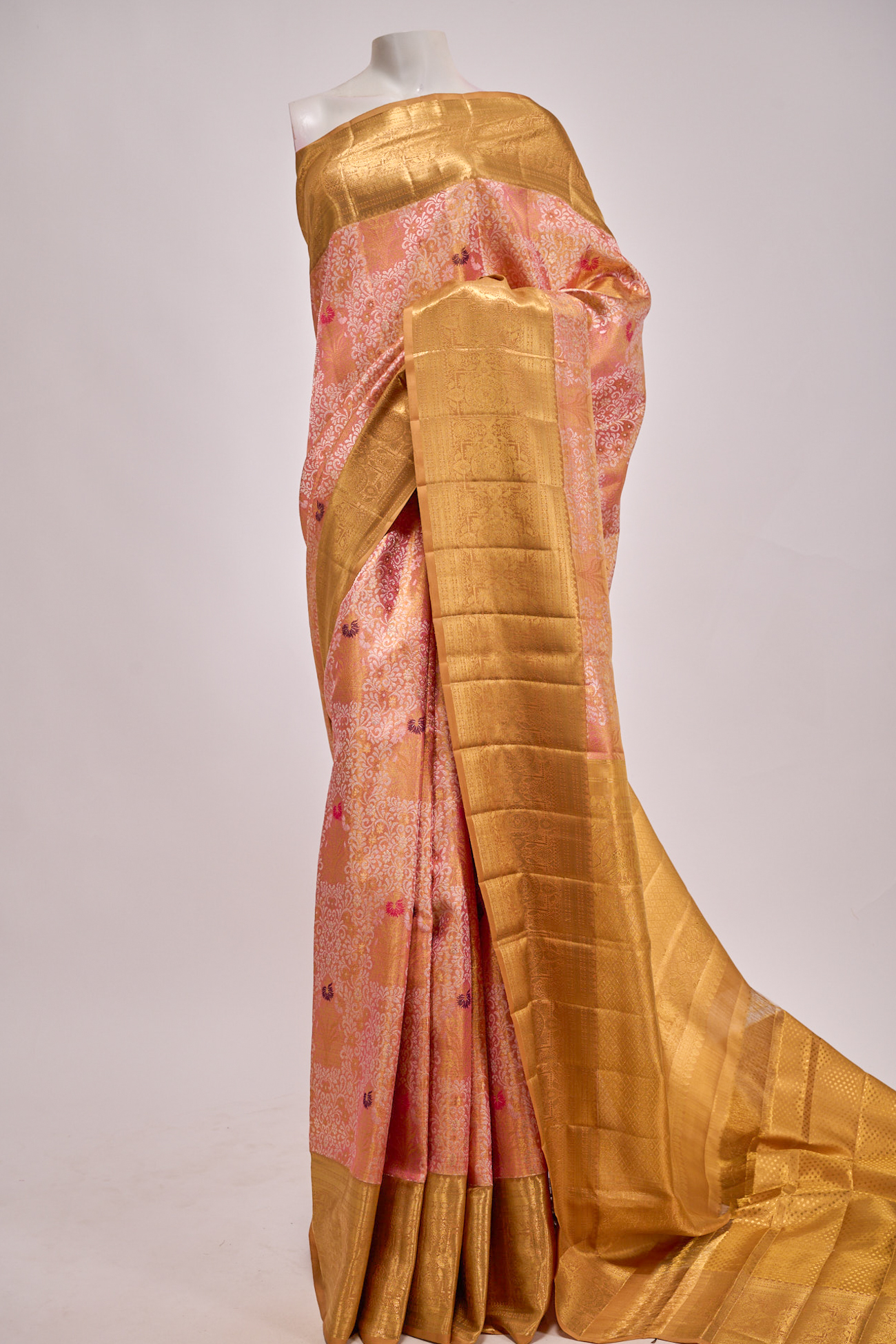 Elegant Kanchipuram Silk Jaal Tissue Pink Saree enchants with gold zari  tissue and floral jaal | Pink saree, Saree, Kanchipuram saree